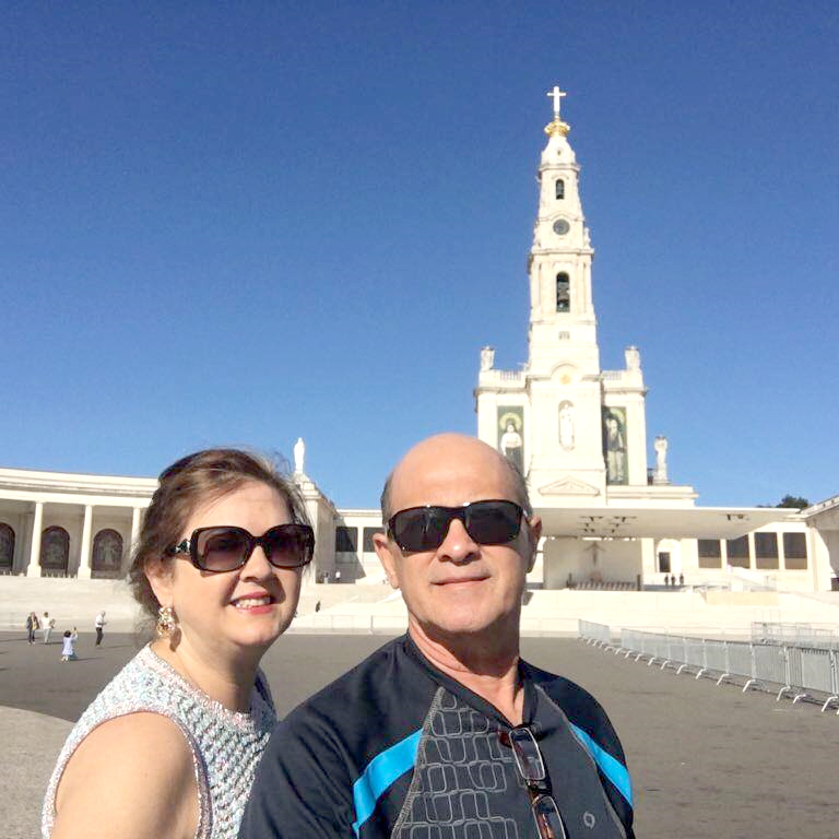 Quem recebeu os parabéns no último 22 de setembro foi o empresário do ramo funerário Antonio Carlos Roma, que comemorou mais um ano de vida rodeado de carinho e celebrações. A data foi marcada por demonstrações de afeto de amigos, familiares e, em especial, da esposa Soninha, que fez questão de liderar a tradicional fila do “Parabéns a Você”. Parabéns, Rominha! Que este novo ciclo traga ainda mais realizações, saúde, bênçãos e prosperidade! 