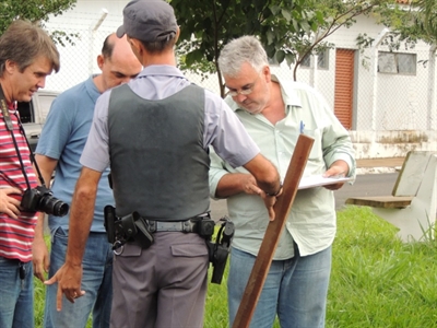 Cosmorama: homem é assassinado com paulada na cabeça (Fotos: Jociano Garofolo)