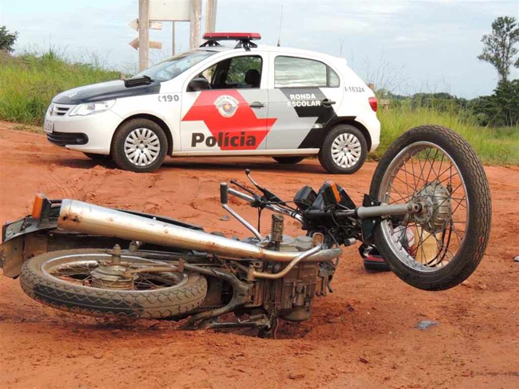 Motociclista sofre fratura exposta após colisão na vicinal de Parisi