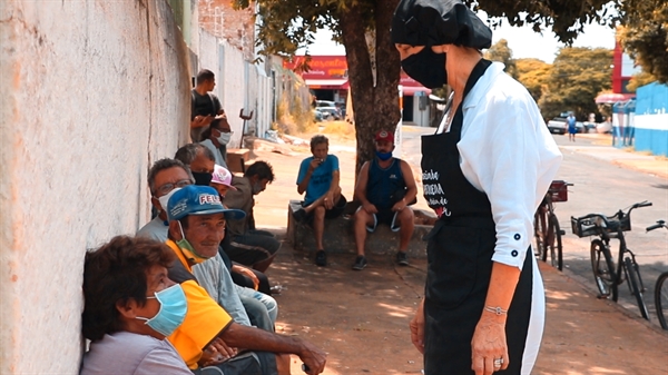 Atualmente, mais de 2,4 mil marmitas são distribuídas semanalmente com apoio das entidades (Foto: Prefeitura de Votuporanga)