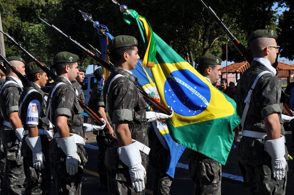 Tiro de Guerra 40 anos atiradores e personalidades receberão medalhas