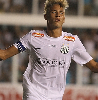 São Paulo se encaram em clássico na Vila Belmiro
