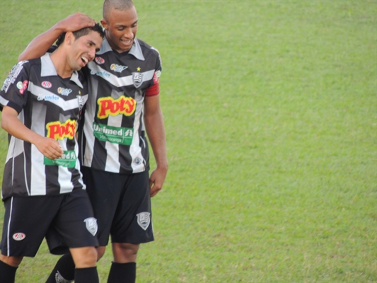 CAV faz 2 a 1 na Santacruzense e segue invicto