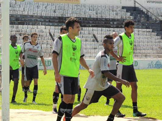 Alvinegra perde para Rio Branco por 2 a 0