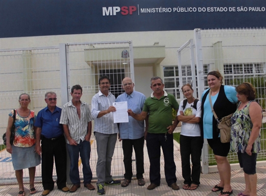 Vereadores pedem fim do descarte de lixo em local impróprio