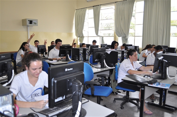 Instituição abre processo seletivo para docentes