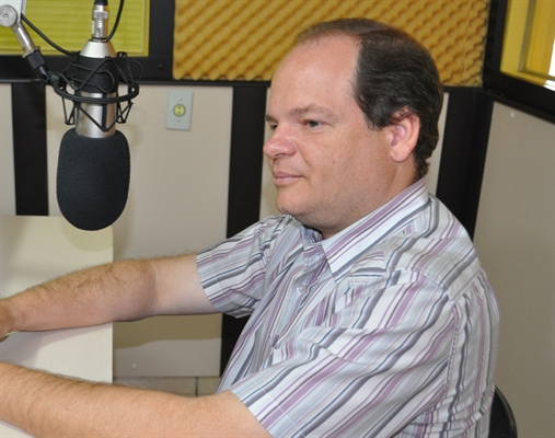 Eliezer estuda transmissão das sessões em rádios