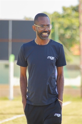 À frente da MGS Sports, Tito atua diretamente na formação e no planejamento de carreira de jovens jogadores, oferecendo um suporte que vai além da intermediação profissional.(Foto: Arquivo pessoal)