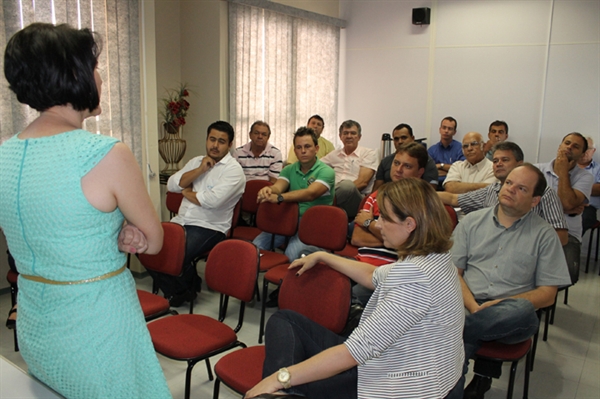 Reunião esclarece demissão de funcionárias