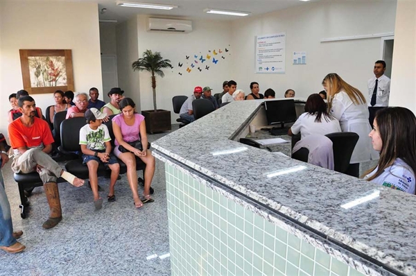 Usuários criticam atendimento na UPA