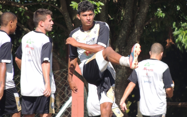 Atacante Ceará pode estrear contra o América
