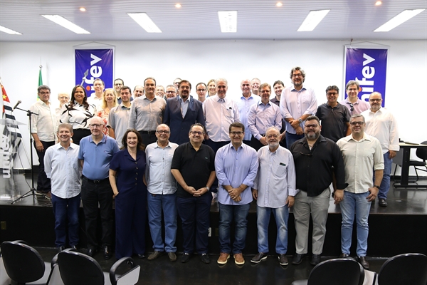 Posse ocorreu na manhã desta terça-feira (dia 1º), em ato solene realizado no Auditório da Cidade Universitária (Foto: Unifev)