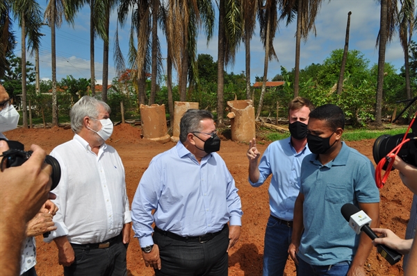 Carlão Pignatari despachou na segunda-feira (1º) como governador em exercício em Votuporanga e autorizou quase R$ 80 milhões em obras (Foto: A Cidade)