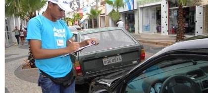 Cobrança da Área Azul será feita por maiores de 18 