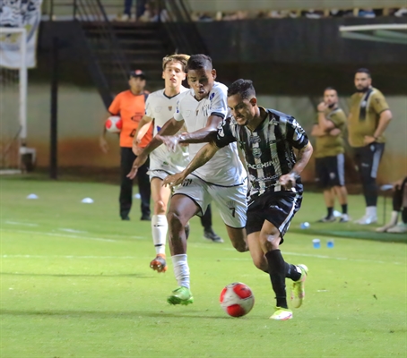 Votuporanguense e São Bernardo jogaram na noite desta quarta-feira (7)