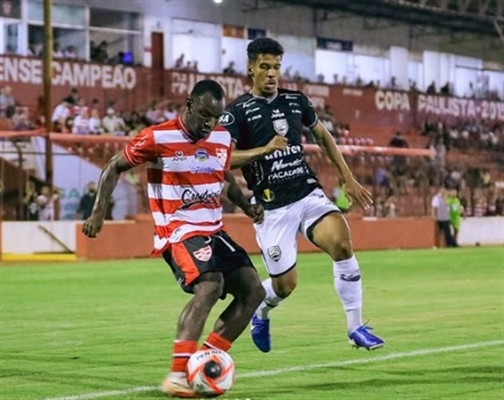 Linense e Votuporanguense jogaram pela Série A2 (Foto: Alexandre Vicente Fotógrafo/C.A Linense)