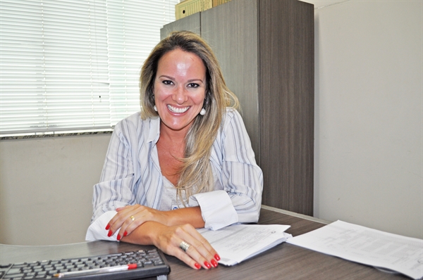 Daniela Amaral é gerente da Farmácia de Alto Custo 