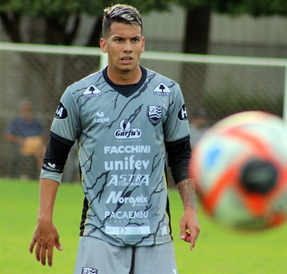 O meia-atacante Pedrinho é uma das caras novas do CAV que estreia na noite de hoje (Foto: Rafa Bento/CAV)