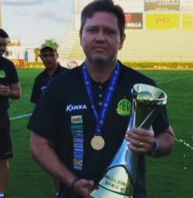 Danilo Lima é de Votuporanga e conquistou recentemente o Campeonato Brasileiro da Série D, como fisioterapeuta do Mirassol   (Foto: Arquivo pessoal)
