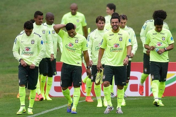 Brasil enfrenta a Colômbia hoje em Fortaleza
