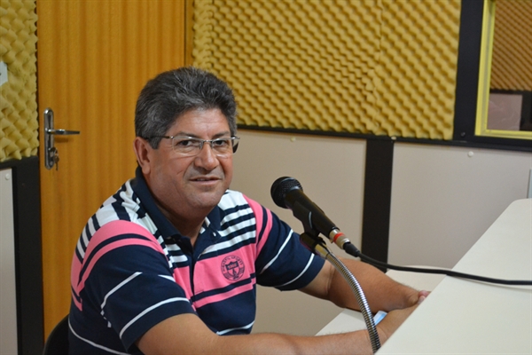 Cardoso pleiteia 300 casas populares