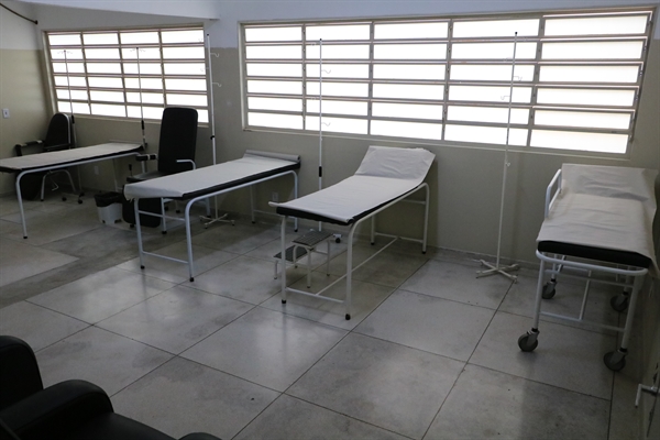 O Ambulatório de Atendimento para a Dengue conta com os serviços de acolhimento dos pacientes, atendimento médico, hidratação e a coleta de exames (Foto: Prefeitura de Votuporanga)