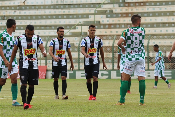 Atletas chegam para compor elenco da Votuporanguense, diretor de futebol confirma a chegada de um meia e um lateral  (Foto: Rafael Bento/CAV)
