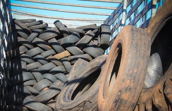 Prefeitura de Valentim Gentil destinou para descarte adequado cerca de 9 mil quilos de pneus inservíveis recolhidos no município (Foto: Divulgação)