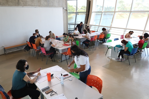 Os 12 agentes de combate convocados, que iniciarão os trabalhos nesta sexta-feira (21), integrarão as equipes da saúde que atuam no combate à dengue (Foto: Prefeitura de Votuporanga)