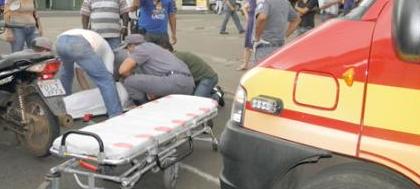  Corpo de Bombeiros local  faz entrega de medalhas 