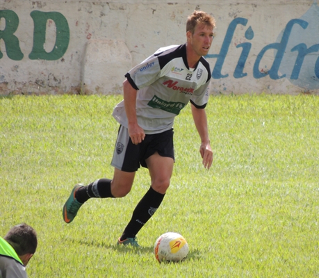 Fabinho treina, mas Leandrinho é dúvida no CAV