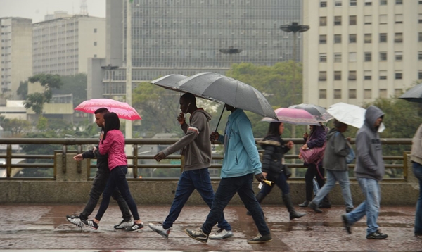 Governo de São Paulo suspende aulas em 37 escolas, devido a chuvas (Rovena Rosa/Agência Brasil)