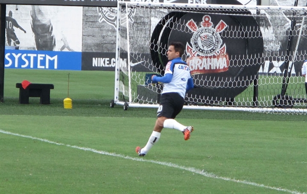 Mano relaciona 23 para enfrentar o Sport hoje