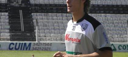 Zagueiro Stevys, ex Rio Preto, chega à Alvinegra 