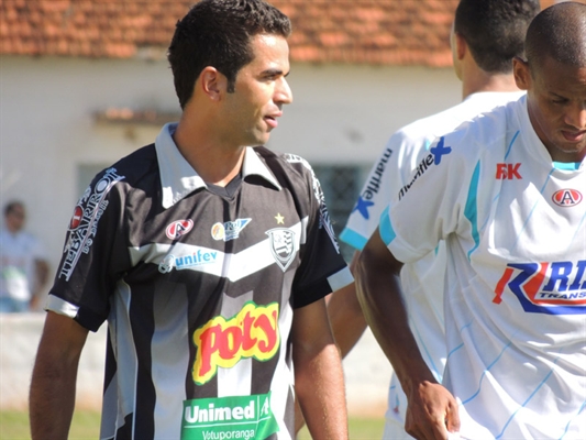 CAV definido com Brumati e Fabinho entre titulares