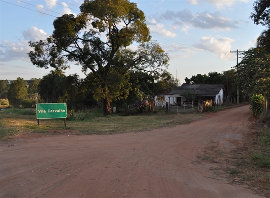 Bairro rural da Vila Carvalho, enfim, irá ganhar asfalto; a Prefeitura já abriu a licitação no valor de R$ 1,7 milhão (Foto: A Cidade)