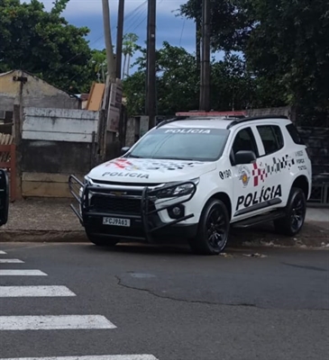 Força Tática cumpre mandado de prisão durante patrulhamento no bairro São João