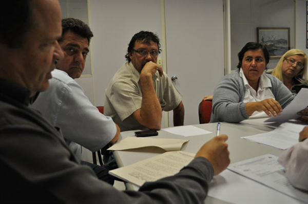 Servidora organiza abaixo-assinado contra presidente do Sindicato