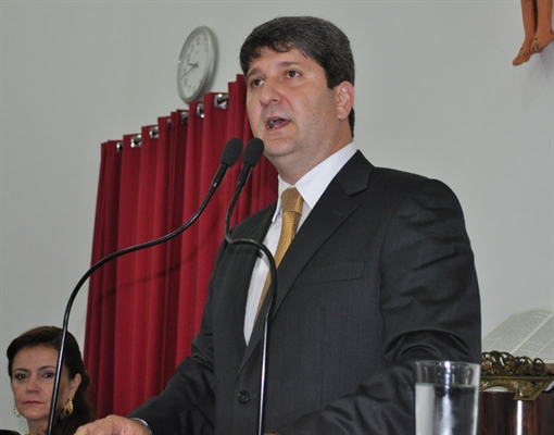 Prefeito retoma programa de rádio e comenta ações