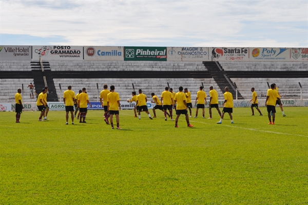 Marcelo Henrique tem dúvidas na escalação do CAV