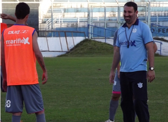 Técnico do Marília não teme jogar fora de casa