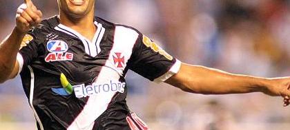 Vasco sonha ver Ricardo Gomes levantando a taça