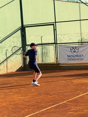 Mais de 100 tenistas participaram do torneio disputado nas quadras do Assary Clube de Campo (Foto: Divulgação)