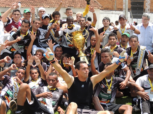 CAV busca empresa para administrar o futebol