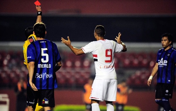 Fabiano ganhou uma chance na equipe titular mas não soube aproveitar