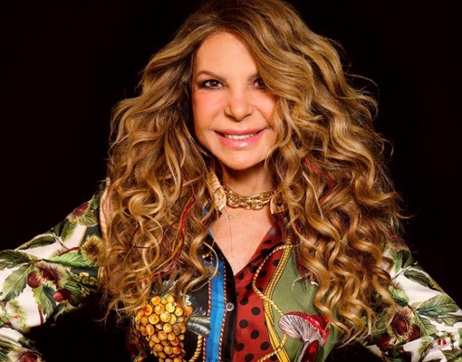 Com uma carreira de mais de 40 anos, Elba Ramalho é uma das figuras mais emblemáticas da música brasileira (Foto: Divulgação)