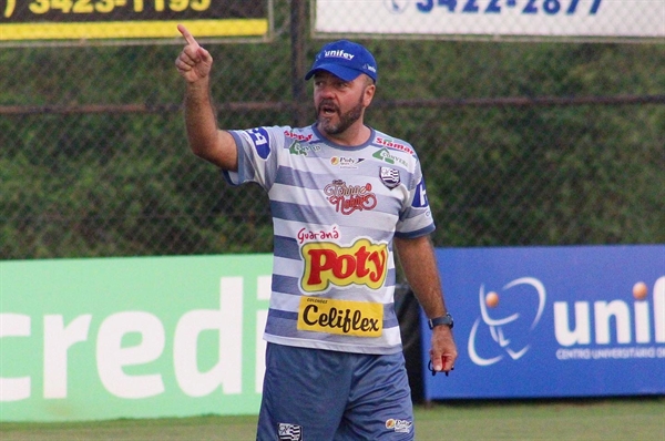 Rogério Mancini, técnico do Clube Atlético Votuporanguense, que joga no sábado pela quarta rodada da Copa Paulista (Foto: Rafael Bento/CAV)