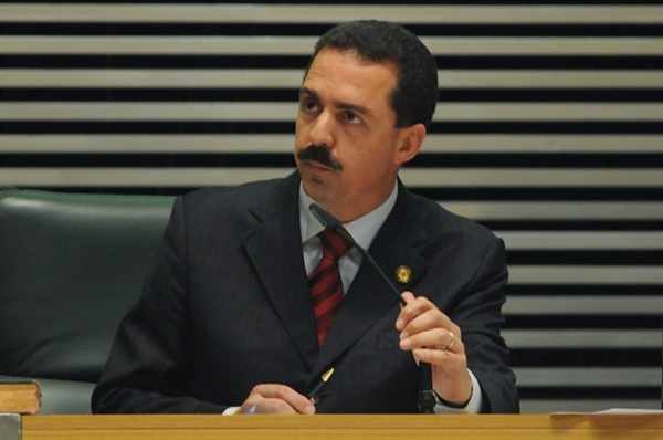 Itamar está em comitiva que pretende barrar votação de projeto