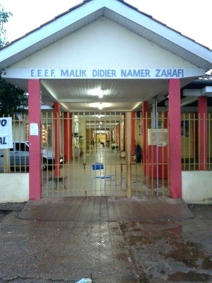 Mãe implora para escola reprovar aluno de 10 anos que não sabe ler