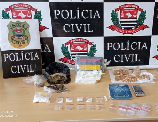 Dise apreende drogas avaliadas em R$ 260 mil com traficante no bairro Cecap I, zona Oeste do município    (Foto: Divulgação/Dise)